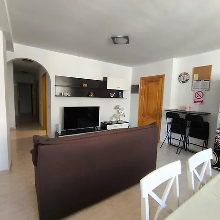 Apartment Ar - De 3 Con Ascensor En Huesas, Telde