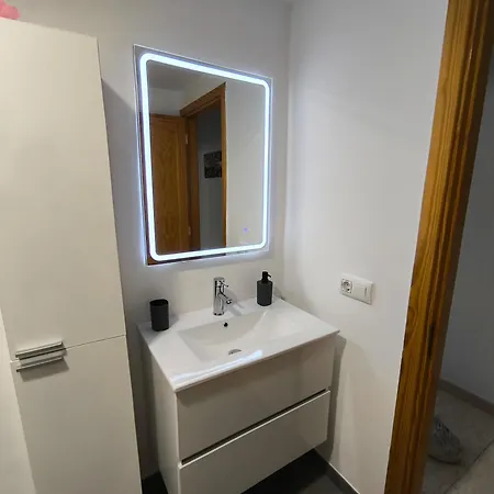 Ar - De 3 Con Ascensor En Huesas, Apartment *