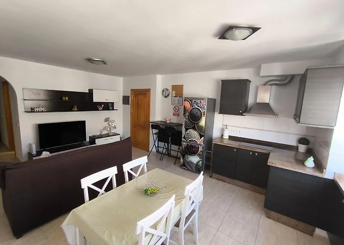 Apartment Ar - De 3 Con Ascensor En Huesas,