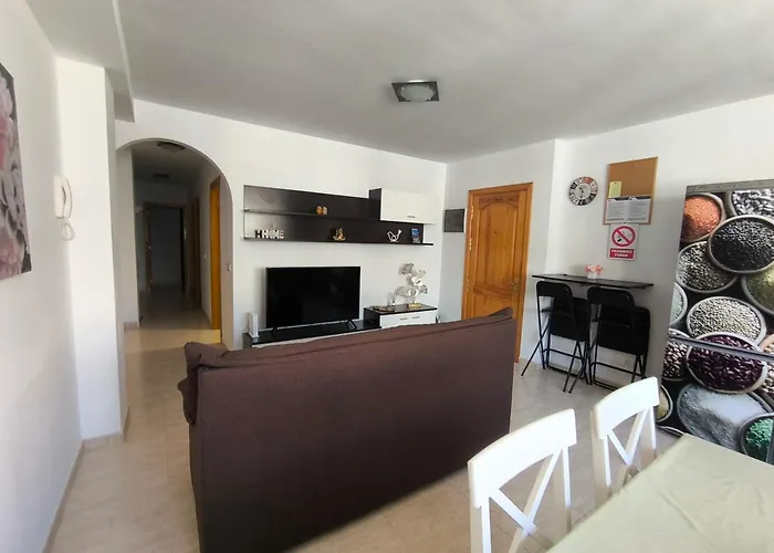 Apartment Ar - De 3 Con Ascensor En Huesas, Telde