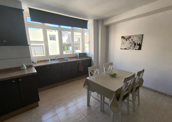 Ar - De 3 Con Ascensor En Huesas, * Telde